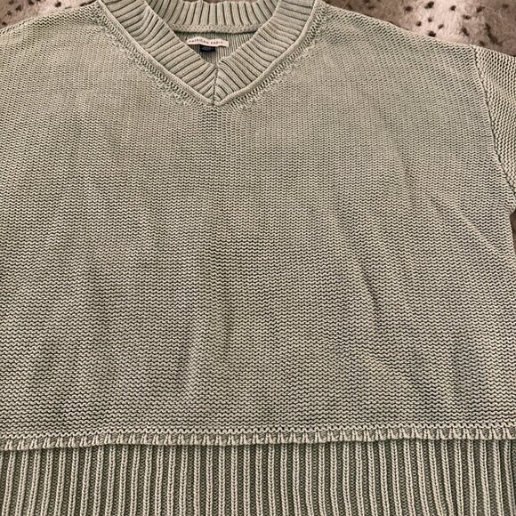 American Eagle Long Weekend V Neck Sweater - Picture 4 of 9